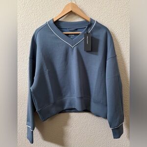 YPB Abercrombie & Fitch Sz Small Neoknit Blue Vneck Boxy Crop Sweater Super Soft